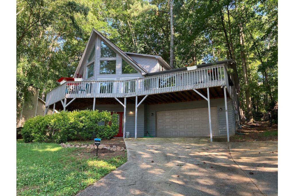 Lake Home with gorgeous lake views