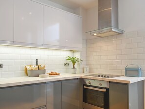 Dishwasher, high chair - 3 bedroom accommodation in Ramsgate (Ramsgate)
