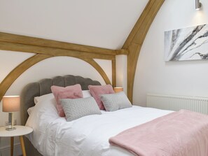 3 bedrooms, free WiFi, bed sheets - 3 bedroom accommodation in Ramsgate (Ramsgate)