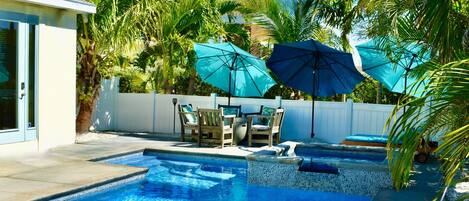 حمّام سباحة خارجي