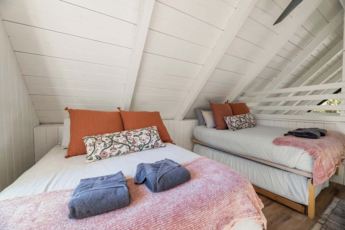 10 室のベッドルーム、アイロン / アイロン台、旅行用ベビーベッド、WiFi