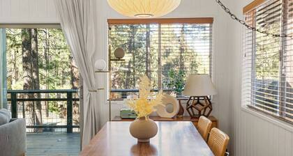 AltaVista 2 · CASA MOONRIDGE • Spa • Updated MidCentury Modern
