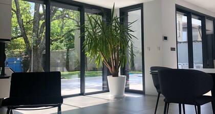 Villa contemporaine Tassin 10 mn Centre de Lyon