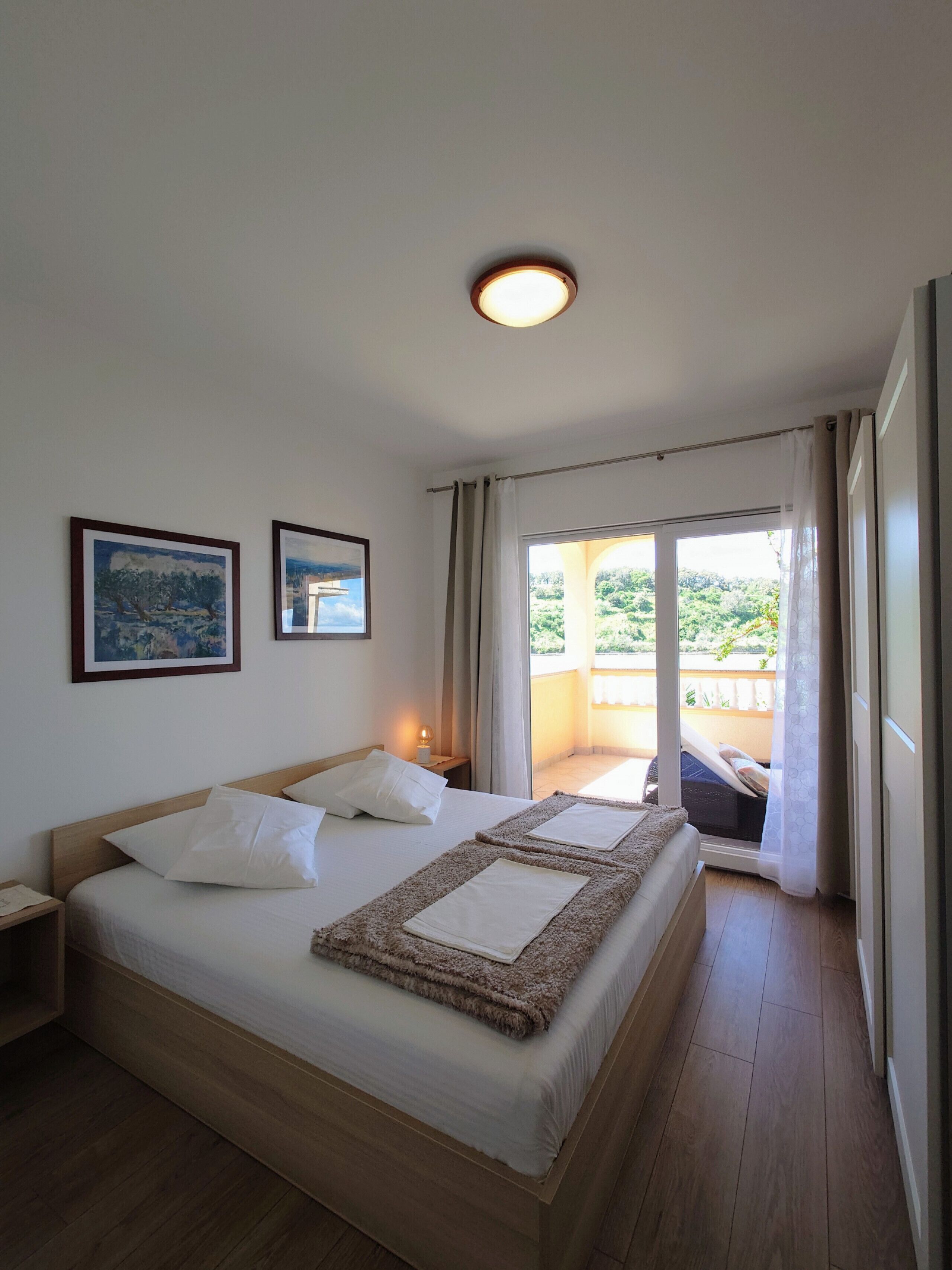 2 dormitorios, wifi gratis, ropa de cama