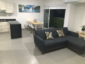 Smart TV - !nuevo Departamento! Bonita Vista Balcón y Alberca! Cerritos! (Mazatlán)