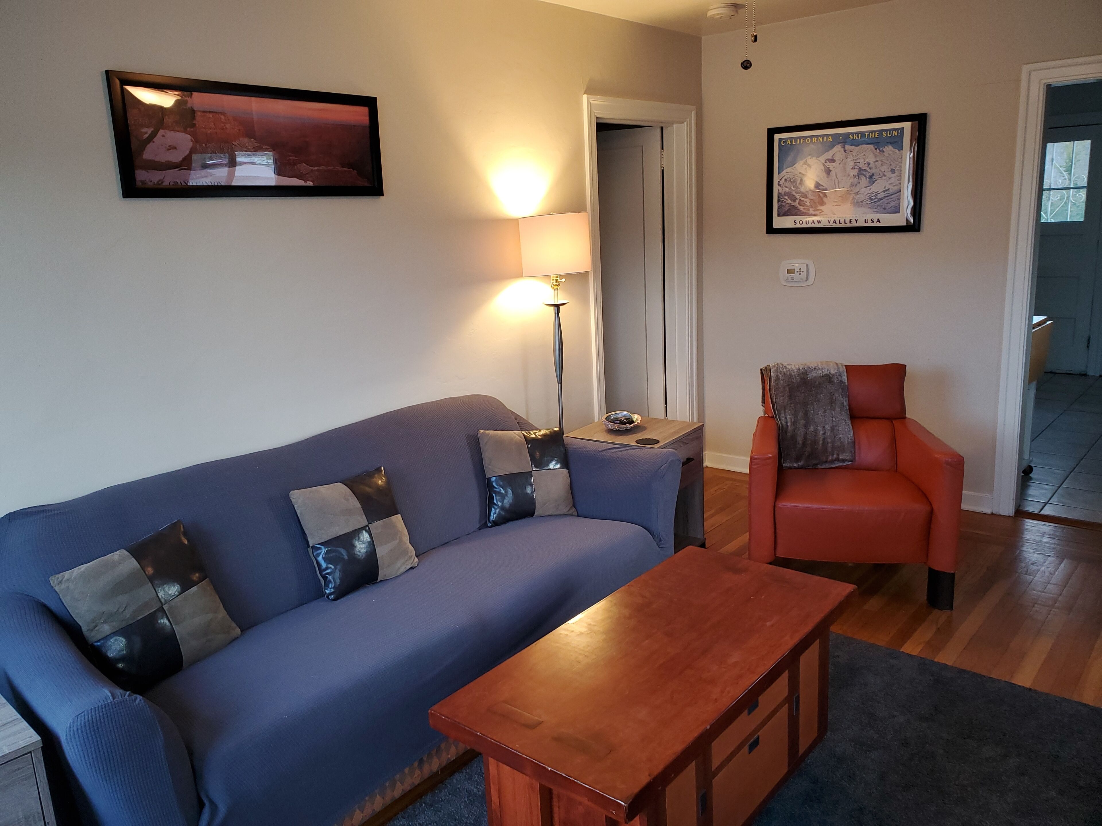 1BR Mid-century Retreat near Midtown/Virginia Lake/Downtown 