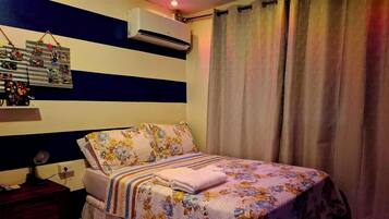 1 slaapkamer, een bureau, een strijkplank/strijkijzer, gratis wifi