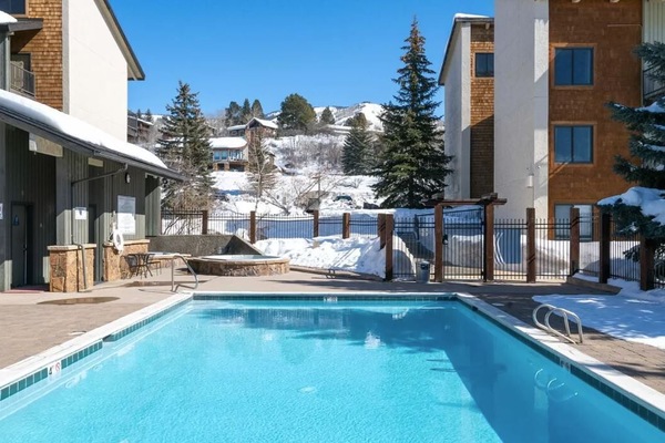 Piscina externa, piscina aquecida