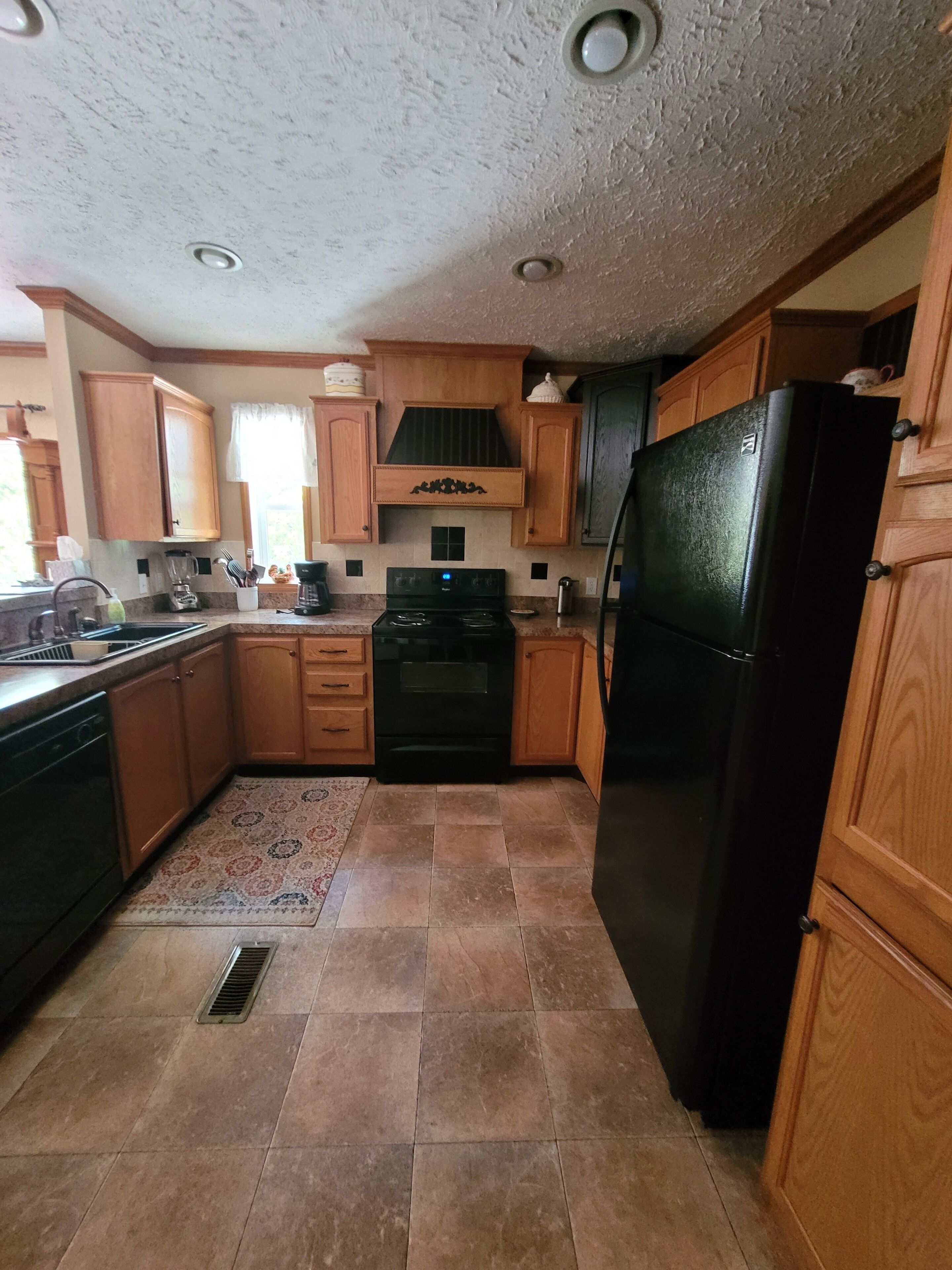 Peaceful Lake House Getaway 