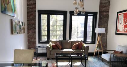 Chic Modern Luxury - 1 bdrm apartment downtown