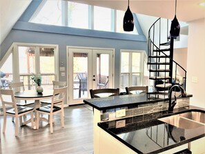 Dining - Blue Cove Cabin: Lakefront; Private Dock; 2 Boat Slips; Plenty of Parking!   (Lake of the Ozarks)