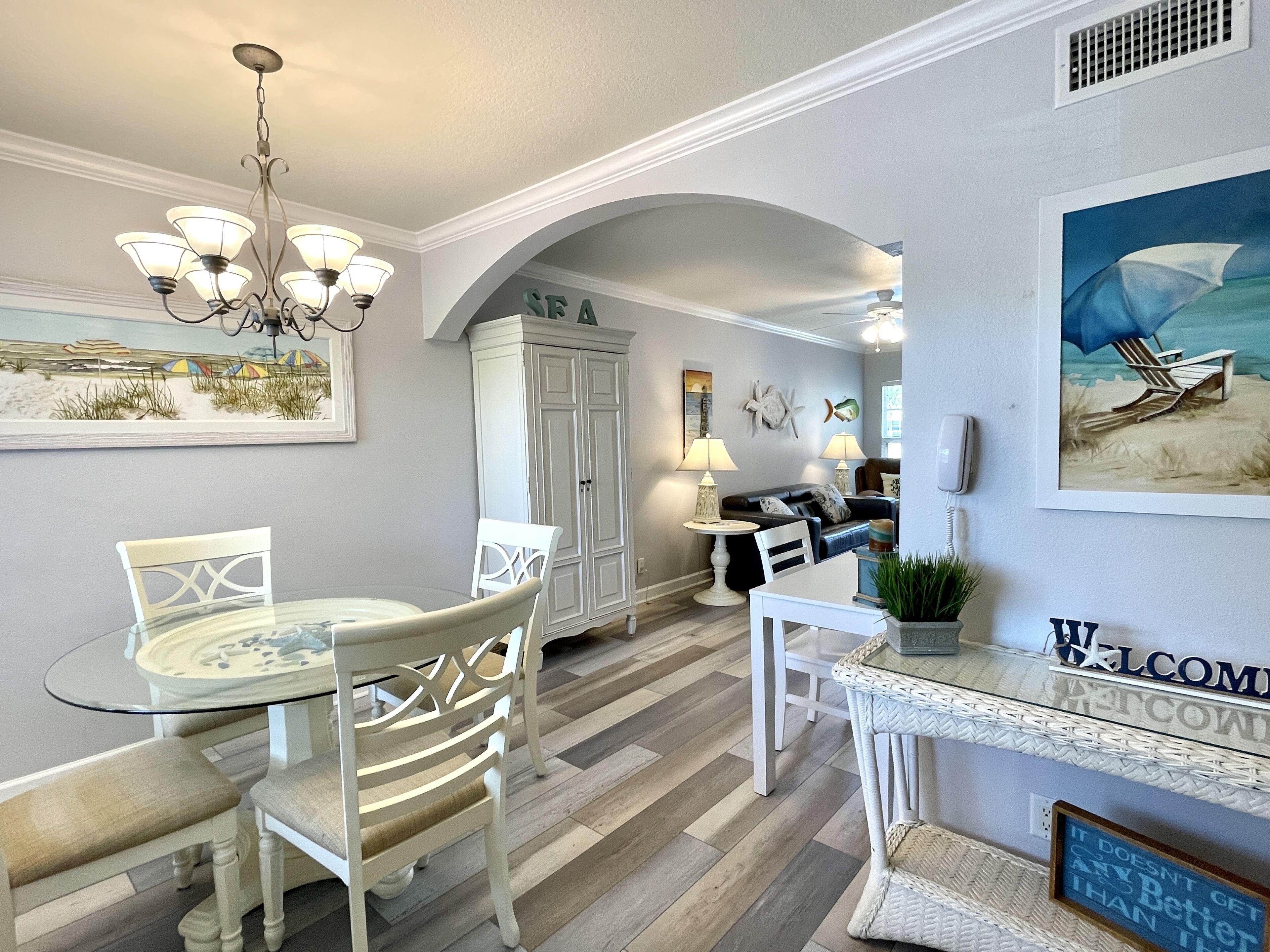 A Bldg. Overlooks Pool, Intra-coastal, Upstairs, Walk to Beach, Newly updated!