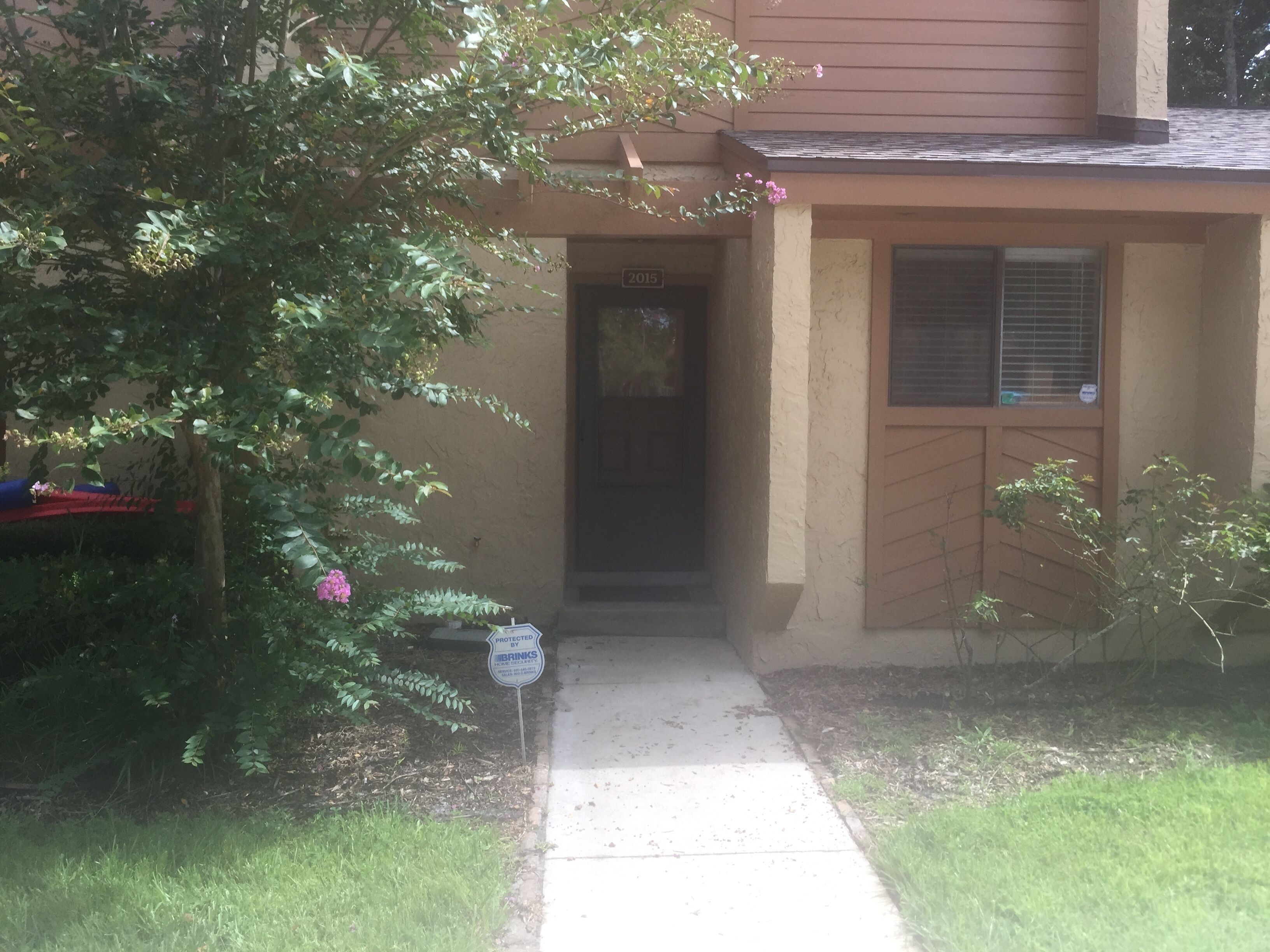 Nice Townhouse 1-6 month rental