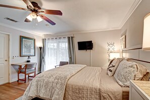 1 bedroom, desk, iron/ironing board, free WiFi