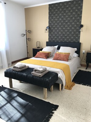 4 chambres, fer et planche à repasser, Wi-Fi gratuit, draps fournis
