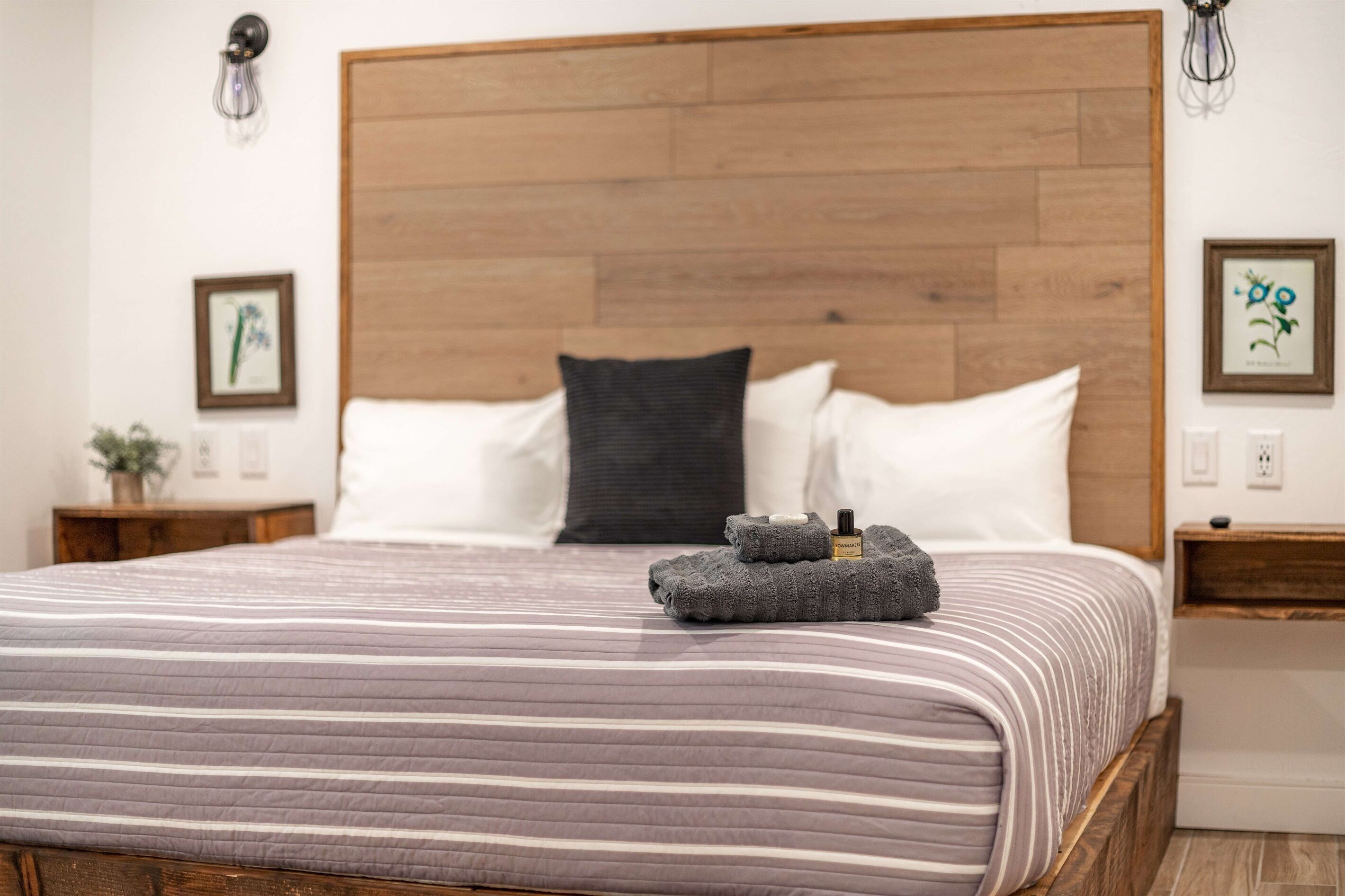 Grand Lake/King beds/Boat Parking (4)