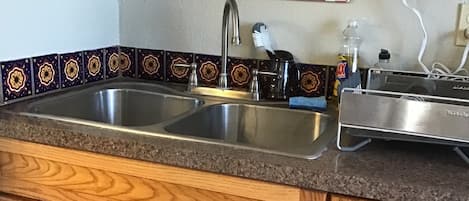 Fridge, microwave, coffee/tea maker, electric kettle