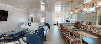 Private Pool, Golf Cart Included, Close to the Beach