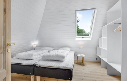 Lovely home in Aabenraa with house sea view