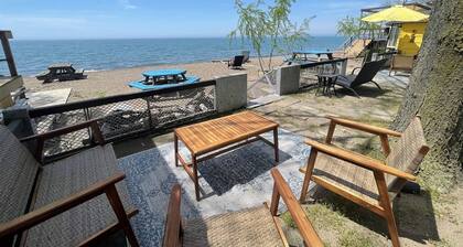Rustic Beachfront Tiny Cabin Retreat Near Point Pelee