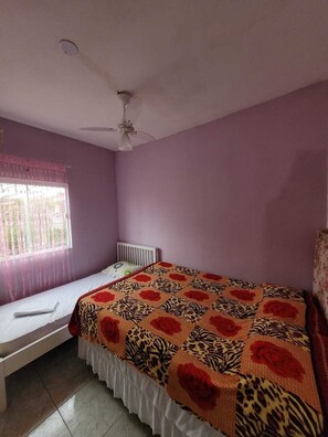 2 bedrooms, iron/ironing board, bed sheets