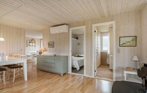 3 bedrooms, free WiFi