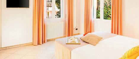 2 bedrooms, desk, iron/ironing board, travel cot