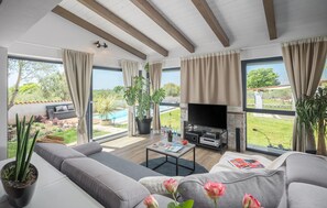 TV - Lovely home in Rovinj (Rovinj)