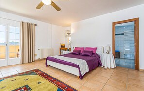 3 chambres, lit parapluie, Wi-Fi gratuit, draps fournis