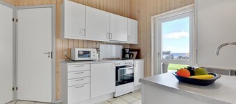 Stunning home in Faaborg with WiFi
