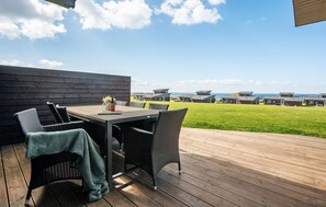 Outdoor dining - Stunning home in Faaborg with WiFi (Faaborg)