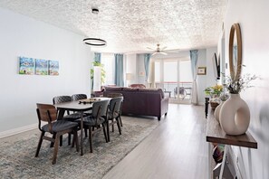 Una Smart TV, libros