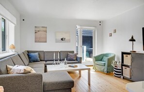 Televisión, chimenea y tenis de mesa 