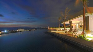 Pool - Avida - Stunning Rooftop Pool and Jacuzzi (Puerto Vallarta)