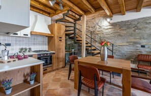 Réfrigérateur, lave-vaisselle, cafetiÚre-théiÚre