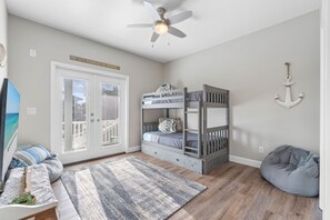 4 Schlafzimmer, Schreibtisch, Bügeleisen/Bügelbrett, kostenloses WLAN