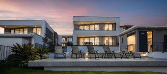 Gorgeous home in Zidarici with kitchen