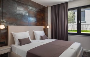 6 bedrooms, in-room safe, travel cot, free WiFi - Nice home in Zidarici (Zidarici)