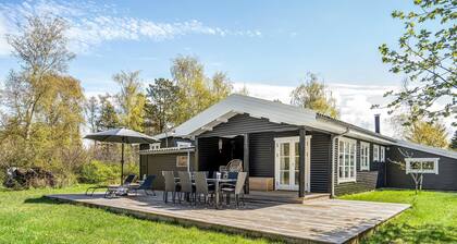 4 bedroom awesome home in Kalundborg