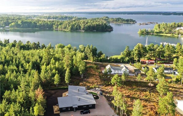 Aerial view - Nice home in Västervik with WiFi (Västervik)
