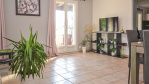 Interior - Gorgeous home in St.Paul-Trois-Châteaux (St.Paul-Trois-Châteaux)