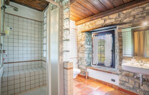 Bathtub