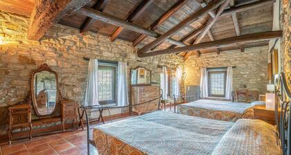 Lovely home in Cessole with kitchen