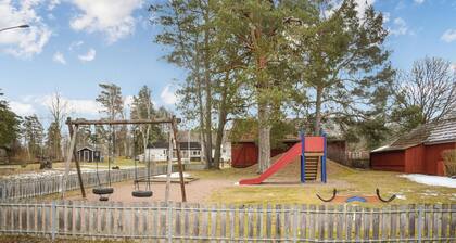 Gorgeous apartment in MÄlilla with WiFi