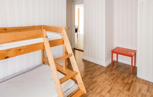 Gorgeous apartment in Målilla with WiFi