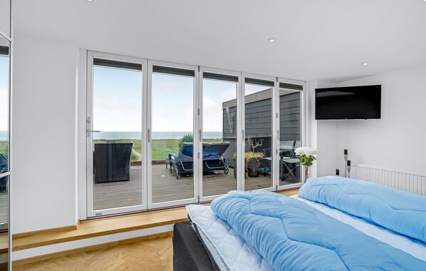 4 bedrooms, free WiFi - Awesome home in Slagelse with WiFi (Slagelse)