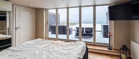 4 bedrooms, free WiFi