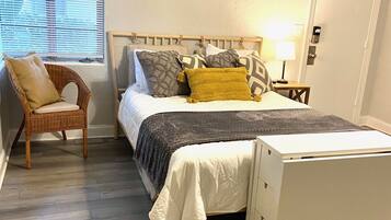 1 chambre, fer et planche Ă repasser, Wi-Fi, draps fournis