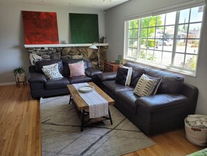 Smart TV, fireplace, books, offices - Fully equipped home ideal for a family with children and office / in law unit (San Jose)