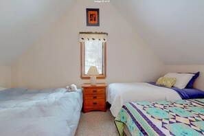 4 habitaciones, escritorio, wifi y ropa de cama 